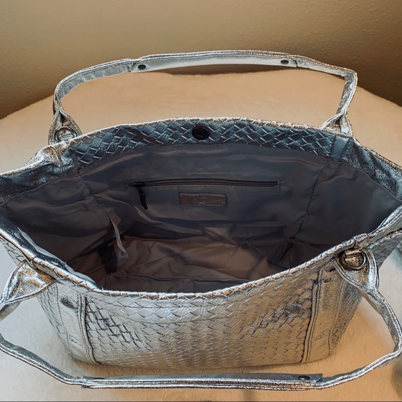 Bags 2 for $15! Bahia Tote Silver NWT - Picture 4 of 7